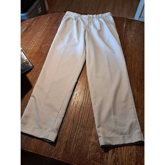 34x32 Van Heusen Light Tan Pleated Front Dress Pants Cuffed Hem Pockets - Picture 1 of 4